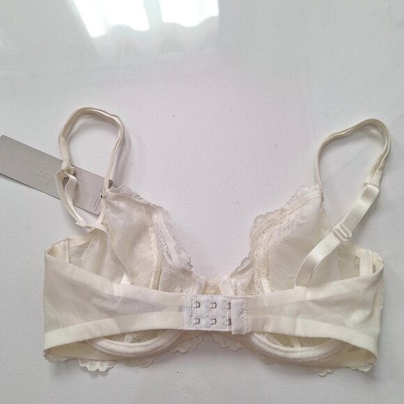 Triumph Forbidden Lace Ivory Bra 32D NWT - Picture 2 of 6